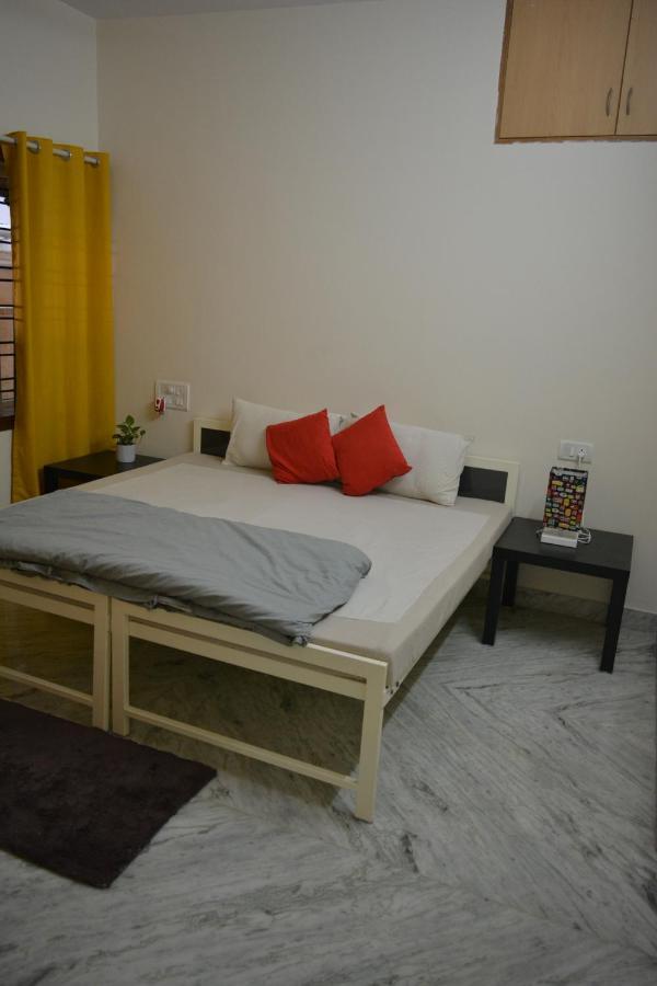 Chirpy Co-Living Space & Hostel Bangalore Exterior foto